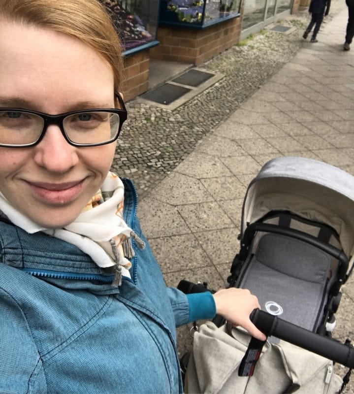 Auf dem Weg zum Flohmarkt mit Kinderwagen | Mehr Infos auf Mamaskind.de