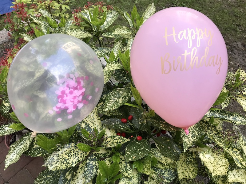 Happy Birthday Ballons in Rosa-Gold mit Konfetti | Mehr Infos auf Mamaskind.de