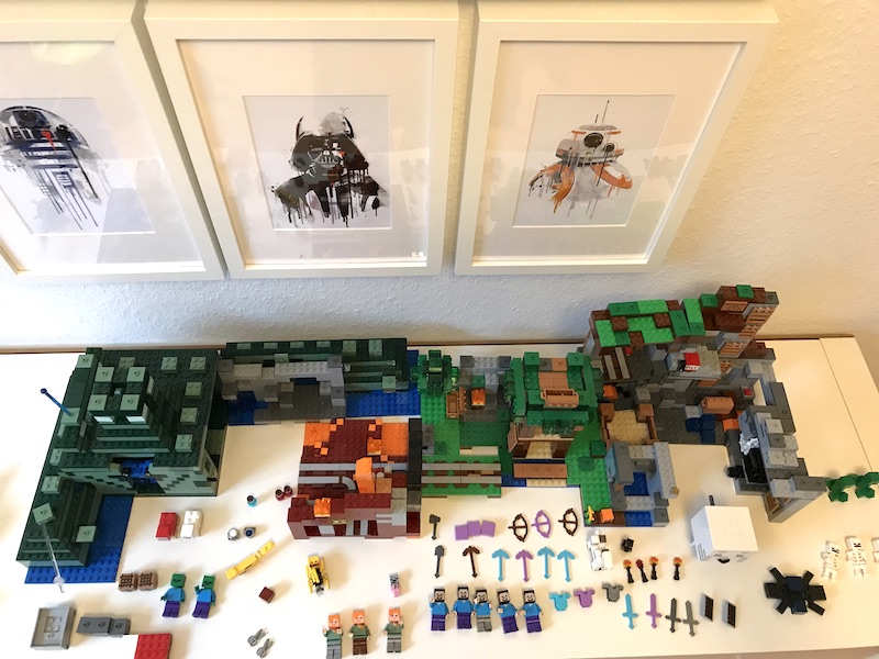 Mein Sohn stellte seine Lego Minecraft Sammlung zusammen. Coole Kinderzimmerdeko! | Mehr Infos auf Mamaskind.de