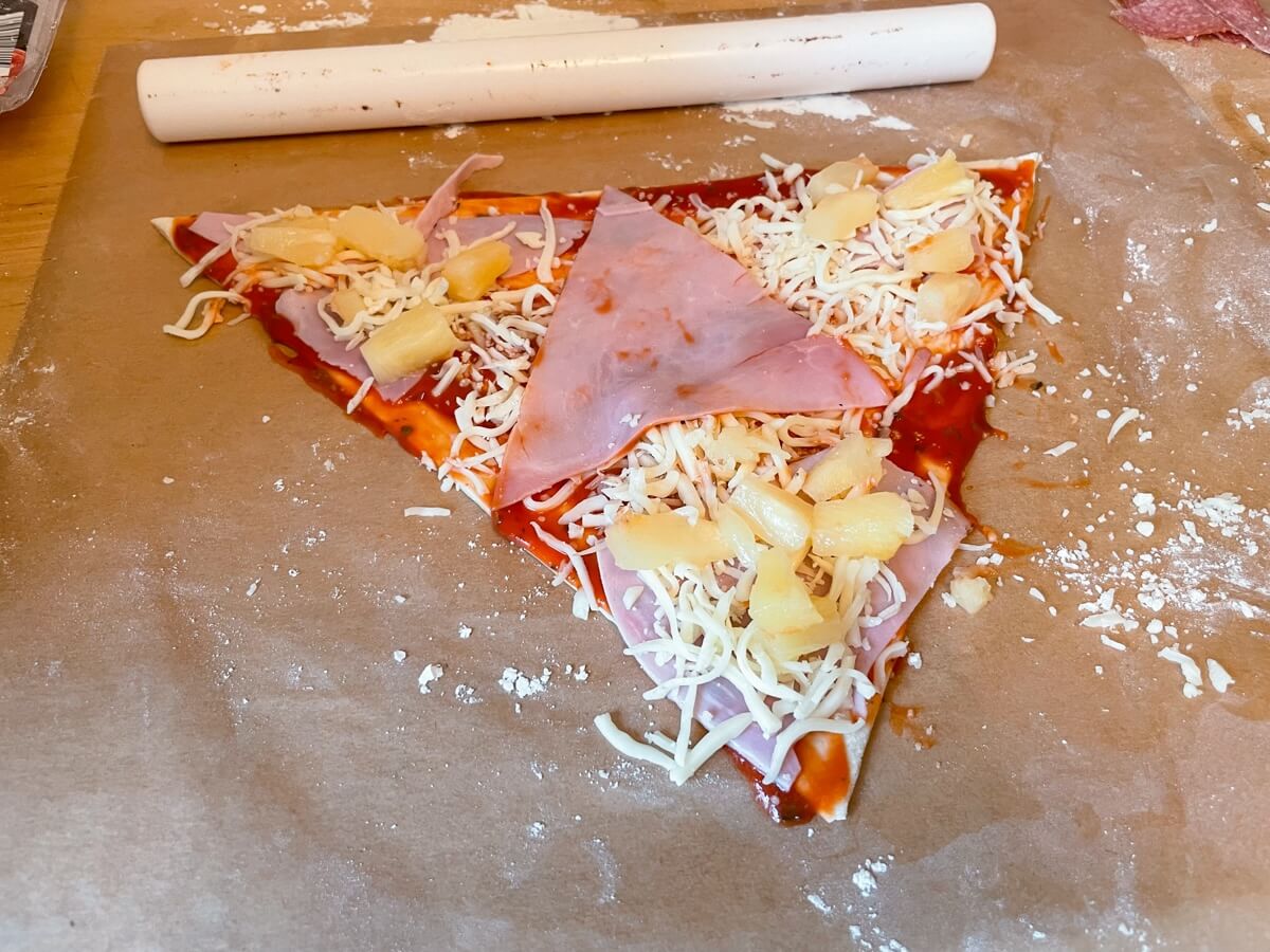 Triforce-Pizza mit Schinken und Käse für kleine und große Link-Abenteurer - bitte.kaufen