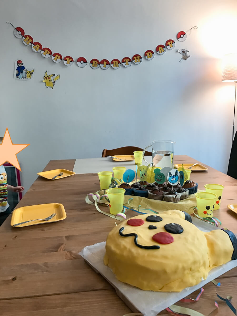Deko-Ideen für die Pokémon-Party mit Torte, Spielen und Pikachu - bitte.kaufen