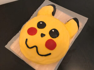 Pikachu-Torte selbst backen - Anleitung mit Fondant - bitte.kaufen