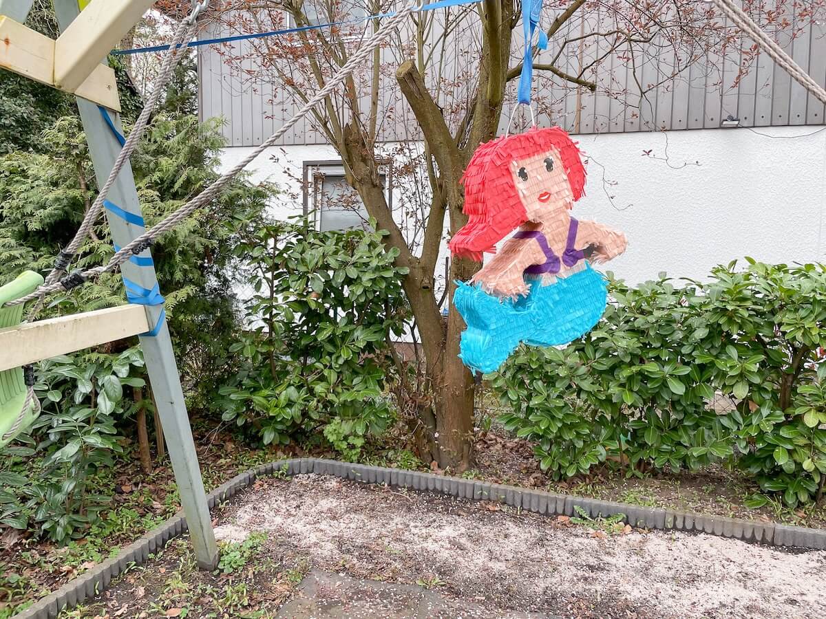 Piñata Arielle zum Aufhängen - bitte.kaufen