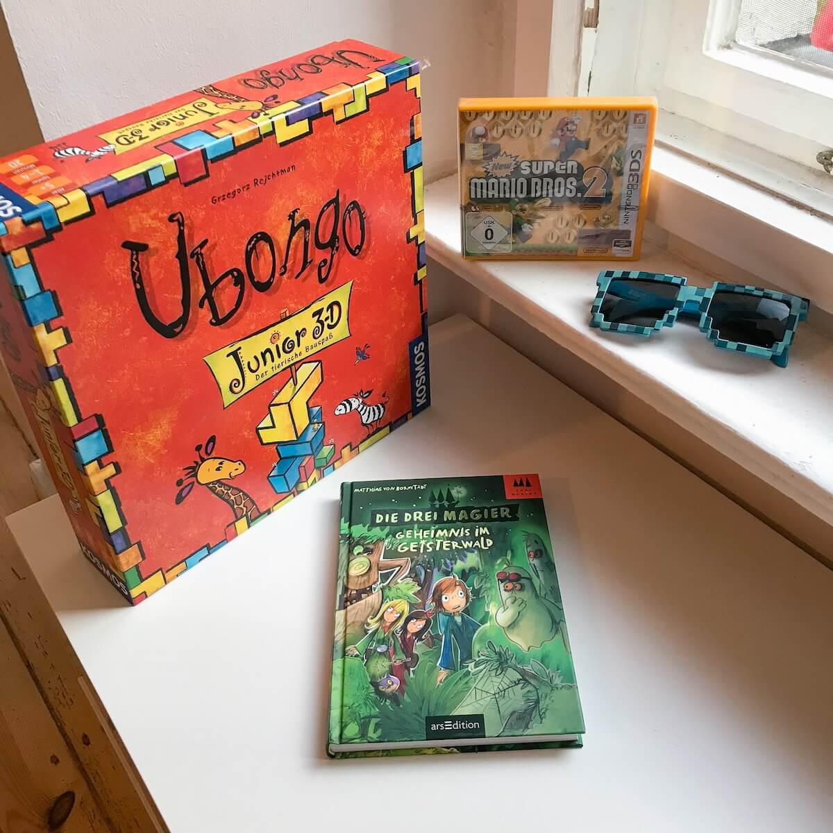 Bücher und Spiele für Grundschulkinder als Geschenk - bitte.kaufen