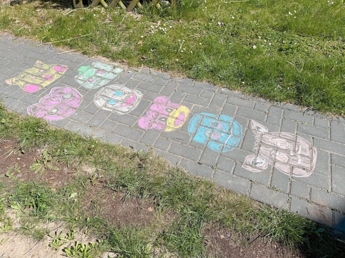 Himmel-und-Hölle-Spiel für Kindergeburtstag